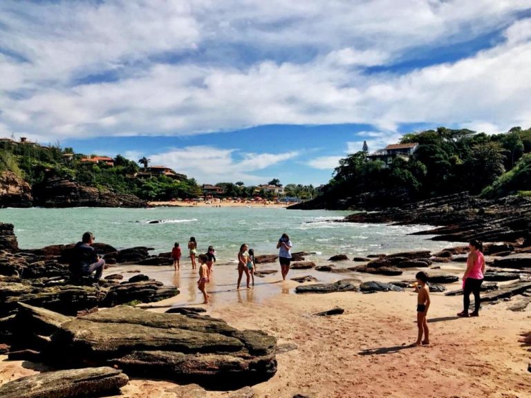 Praias dos Amores - Trilha para crianças em Búzios